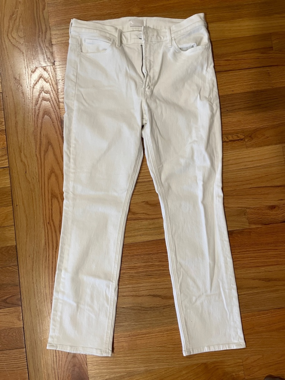 MOTHER  Mid Rise Dazzler ankle  size 32 White Straight fit